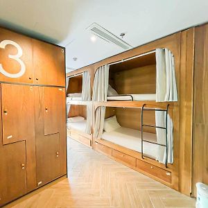 Dormitory Room Mixed